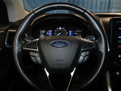 Used 2024 Ford Edge SEL image 11