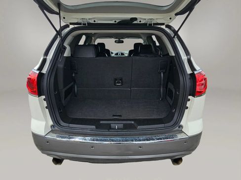 Used 2010 Buick Enclave CXL FWD image 7