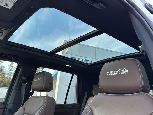 Used 2023 Chevrolet Tahoe High Country image 28