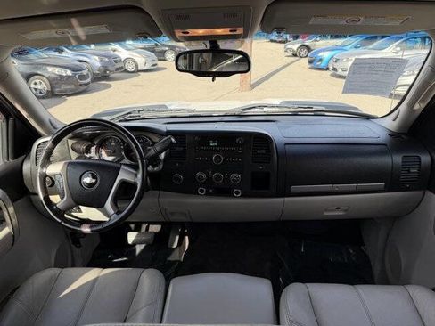 Used 2009 Chevrolet Silverado 2500 LT w/ Suspension Package, Off-Road image 17