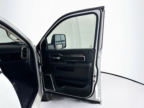 Used 2024 RAM 2500 Laramie w/ Safety Group image 33