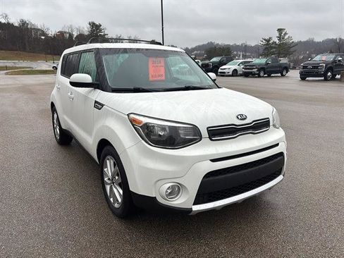 Used 2018 Kia Soul + image 6