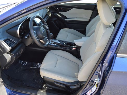 Used 2018 Subaru Impreza 2.0i Premium image 11