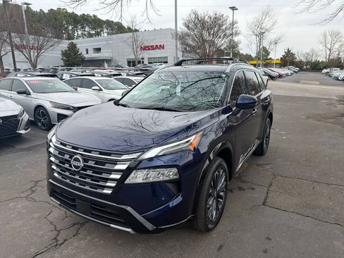 New 2026 Nissan Rogue Platinum w/ Platinum Premium Package image 3