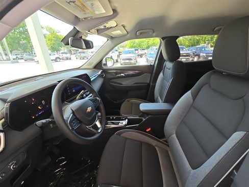 New 2026 Chevrolet TrailBlazer LT w/ Convenience Package AWD/4WD image 19
