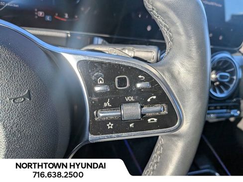 Used 2021 Mercedes-Benz GLA 250 4MATIC image 23