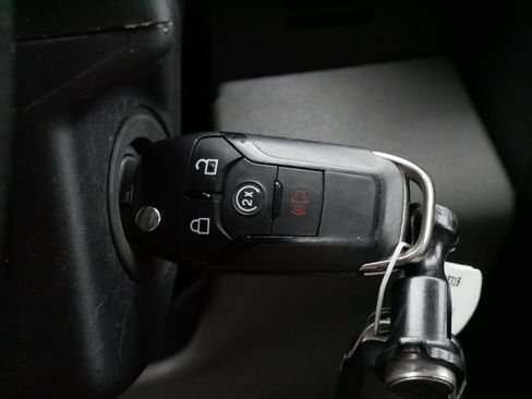 Used 2018 Ford F150 XLT w/ Equipment Group 302A Luxury AWD/4WD image 30