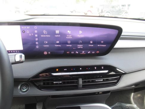 Used 2026 Buick Enclave Preferred FWD image 30