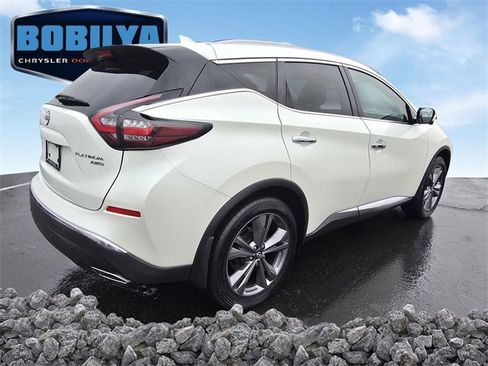 Used 2023 Nissan Murano Platinum image 3