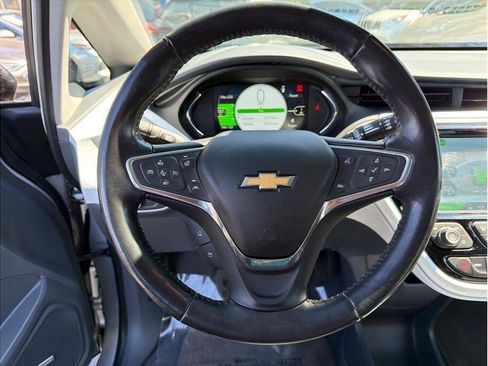 Used 2019 Chevrolet Bolt Premier w/ Infotainment Package FWD image 8