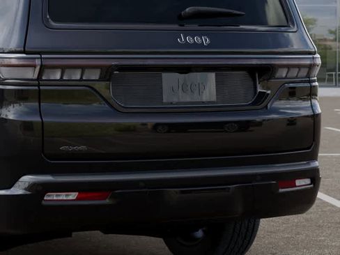 New 2026 Jeep Grand Wagoneer Limited AWD/4WD image 13
