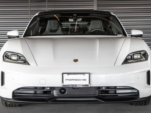 Certified 2026 Porsche Taycan AWD/4WD image 8