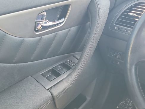 Used 2016 INFINITI QX70 2WD image 24