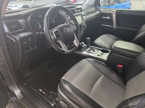 Used 2016 Toyota 4Runner SR5 Premium AWD/4WD image 8