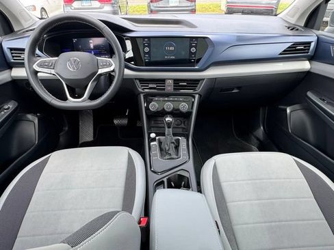 Certified 2023 Volkswagen Taos SE w/ Panoramic Sunroof Package FWD image 15