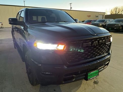 Used 2025 RAM 1500 Big Horn AWD/4WD image 2
