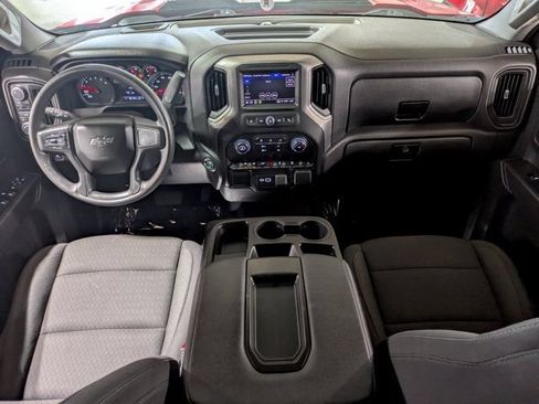 Used 2025 Chevrolet Silverado 1500 Custom Trail Boss AWD/4WD image 15