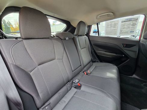 Used 2024 Subaru Crosstrek 2.0i Premium AWD/4WD image 13