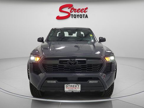 Used 2024 Toyota Tacoma TRD Off-Road image 6