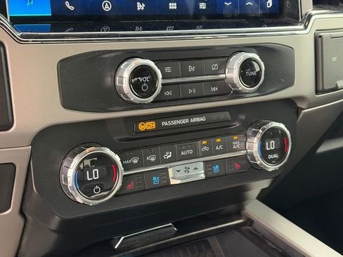 Used 2022 Ford F250 Lariat w/ Lariat Ultimate Package AWD/4WD image 20