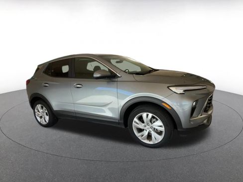 Used 2025 Buick Encore GX Preferred image 2