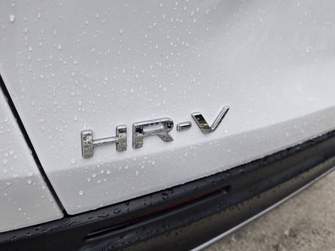 Certified 2023 Honda HR-V Sport image 12
