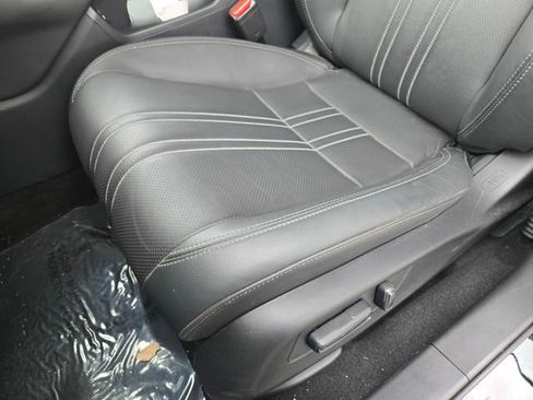 Used 2024 Honda HR-V EX-L image 10