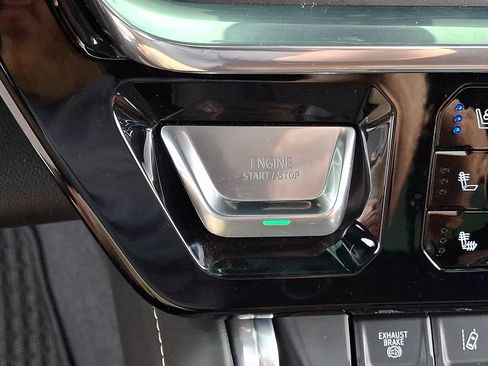 Used 2024 GMC Sierra 2500 Denali Ultimate AWD/4WD image 30