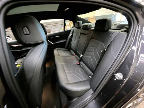 Used 2024 BMW i5 eDrive40i w/ Executive Package RWD image 28