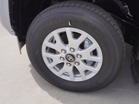 Certified 2026 Toyota Tacoma SR5 AWD/4WD image 19