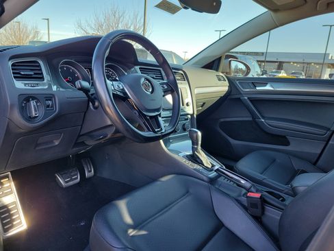 Used 2017 Volkswagen Golf Alltrack S image 20