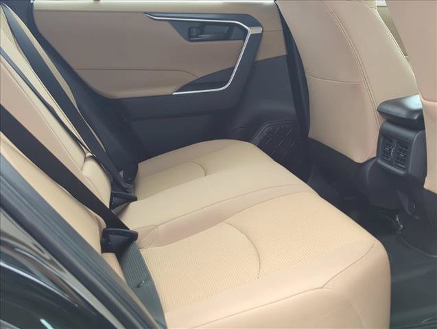 Certified 2025 Toyota RAV4 LE FWD image 19