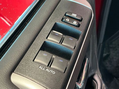 Used 2018 Toyota 4Runner SR5 Premium AWD/4WD image 36