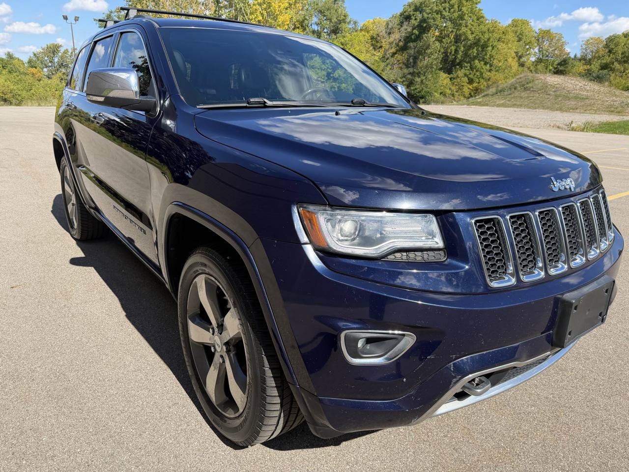 Used 2014 Jeep Grand Cherokee Overland w/ Advanced Technology Group AWD/4WD image 3