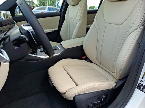 New 2026 BMW 330i xDrive Sedan w/ Premium Package AWD/4WD image 9