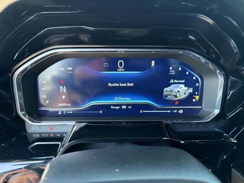 Certified 2024 Chevrolet Silverado 1500 High Country w/ Technology Package image 33