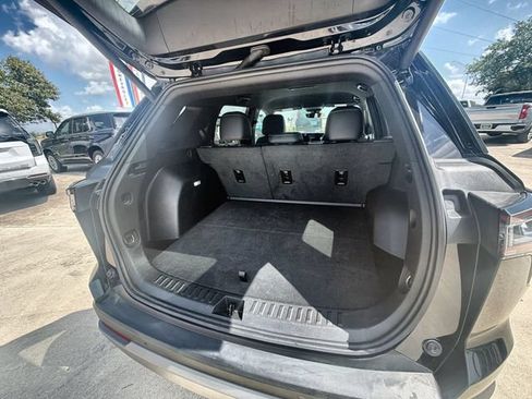 Certified 2025 Chevrolet Equinox LT w/ Convenience Package II AWD/4WD image 25