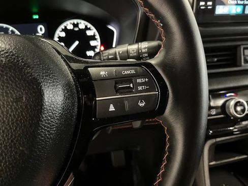 Used 2025 Honda Pilot TrailSport image 27
