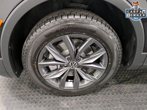 Used 2022 Volkswagen Tiguan SE AWD/4WD image 8