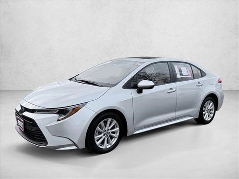 Used 2024 Toyota Corolla LE w/ LE Premium Package image 1