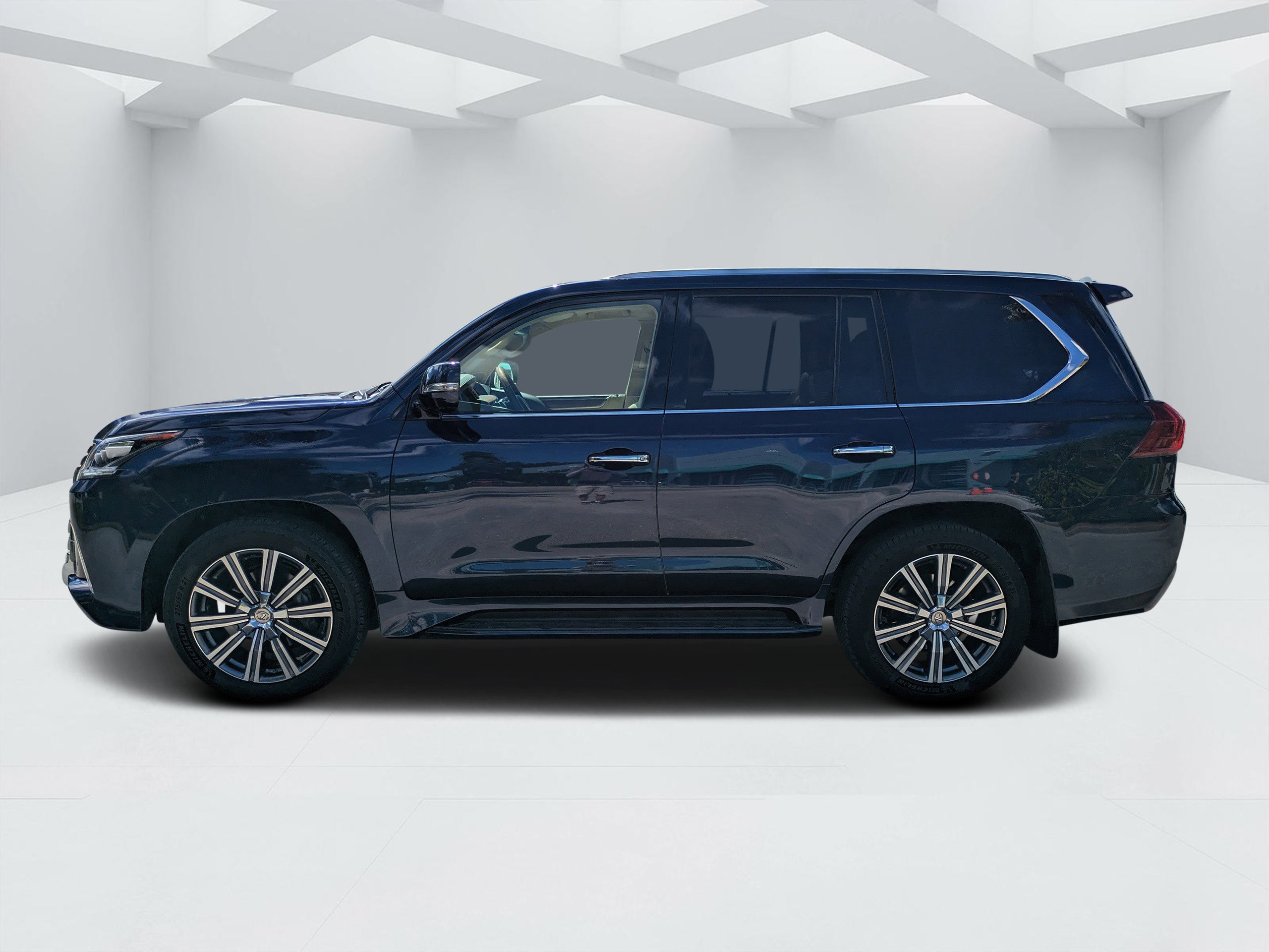 Used 2017 Lexus LX 570 4WD w/ Luxury Package image 6