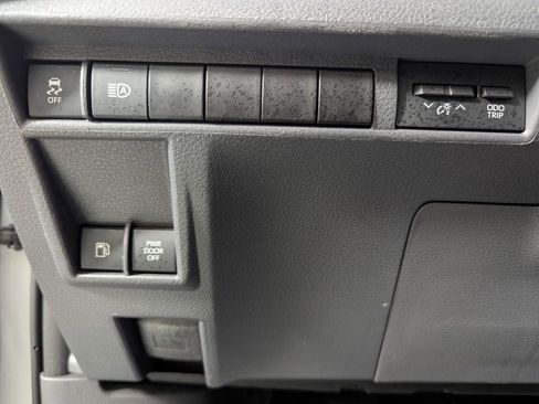 Used 2021 Toyota Sienna XLE FWD image 15