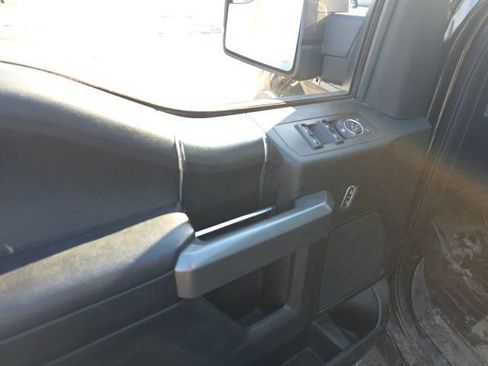 Used 2018 Ford F150 XLT w/ Equipment Group 302A Luxury image 11