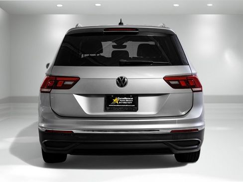 Used 2022 Volkswagen Tiguan SE image 10