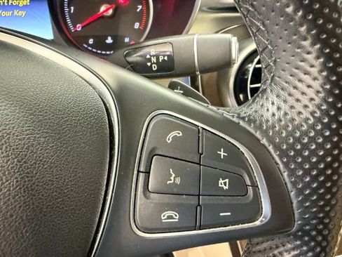 Used 2019 Mercedes-Benz GLC 300 4MATIC image 21