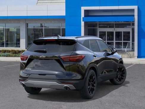 New 2026 Chevrolet Blazer LT w/ Convenience Package FWD image 28