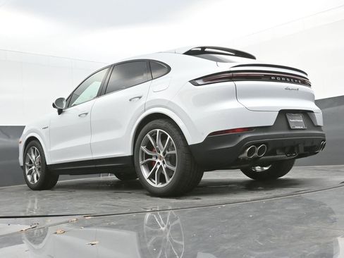 New 2026 Porsche Cayenne S image 34