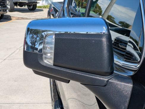 Used 2025 GMC Sierra 1500 Denali w/ Technology Package AWD/4WD image 10