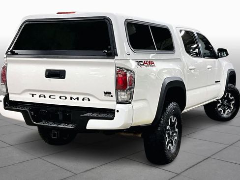 Used 2023 Toyota Tacoma TRD Off-Road image 12