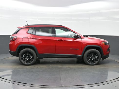 New 2026 Jeep Compass Latitude AWD/4WD image 10